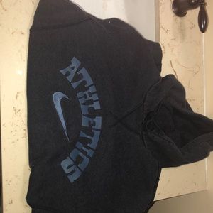 Vintage Nike athletic hoodie.